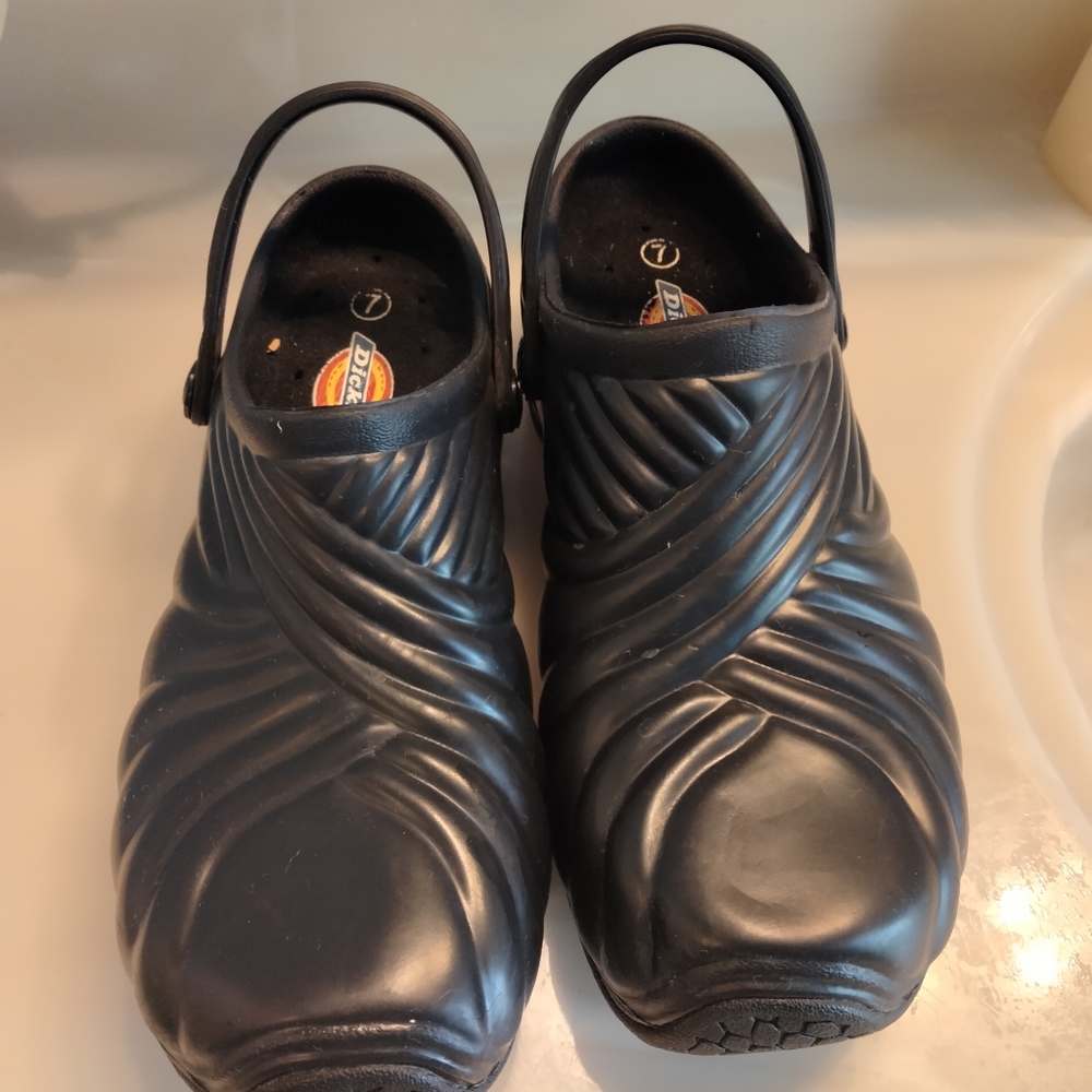 Dickies rubber clogs. Slip resistant.